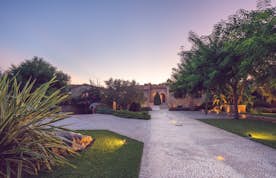 Mallorca alojamiento - Ca Na Cati - impresionante jardin acceso ca na cati mallorca