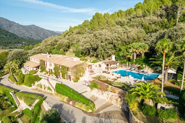 Magnificent exclusive villa for rent in Pollensa 0 Magnificent exclusive villa for rent in Pollensa