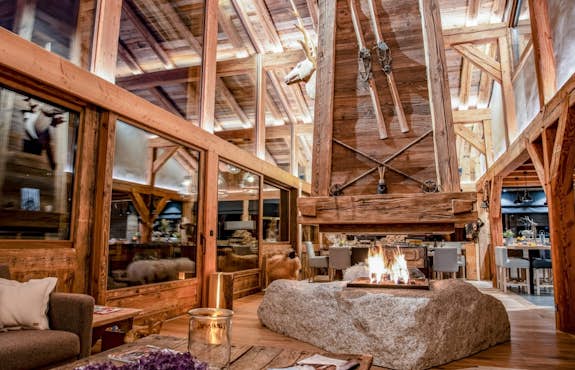 Chalet for 10 guests in Chamonix | Emerald Stay