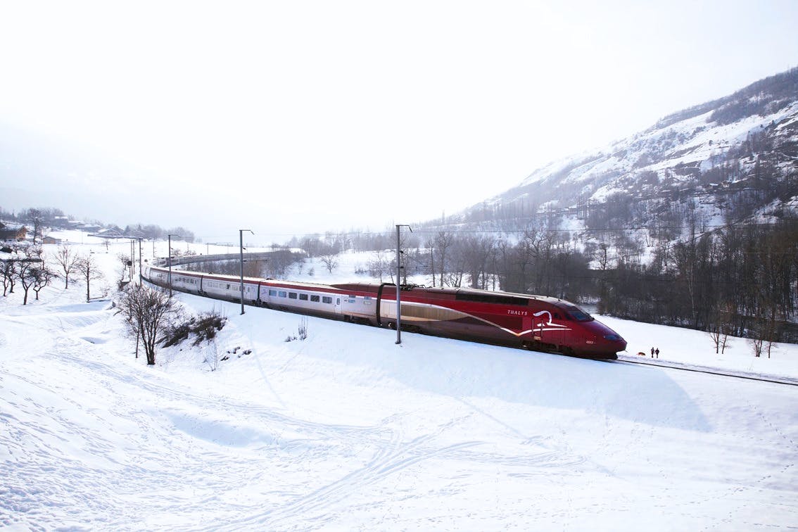 Train Thalys neige aux Alpes Françaises
