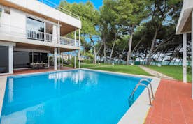 Private swimming pool ocean view beach access villa Mediterrania Mallorca