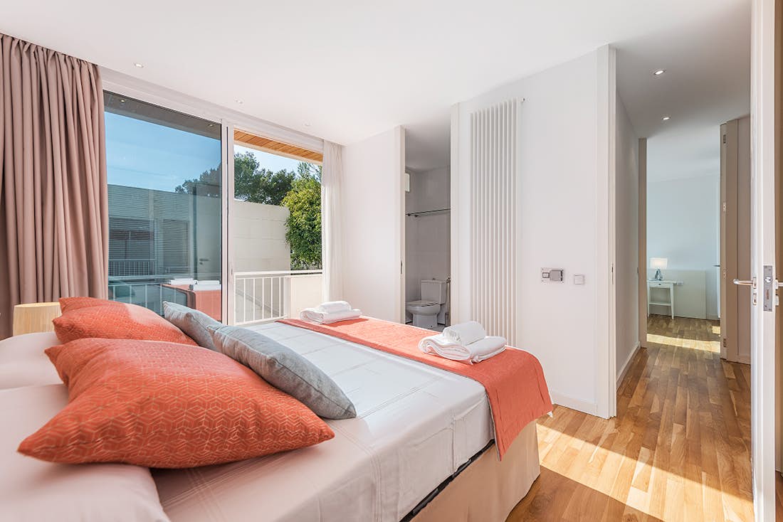 Mallorca alojamiento - Villa Mediterrania I  - Cosy double bedroom at Private pool villa Mediterrania in Mallorca