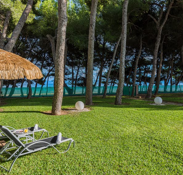 Mallorca accommodation - Villa Mediterrania II - Large garden private beach access Villa Mediterrania Mallorca