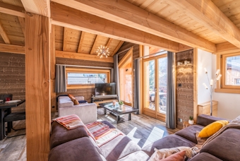 Morzine accommodation - Apartment Etoile - Alpine living room luxury family apartment Etoile Morzine