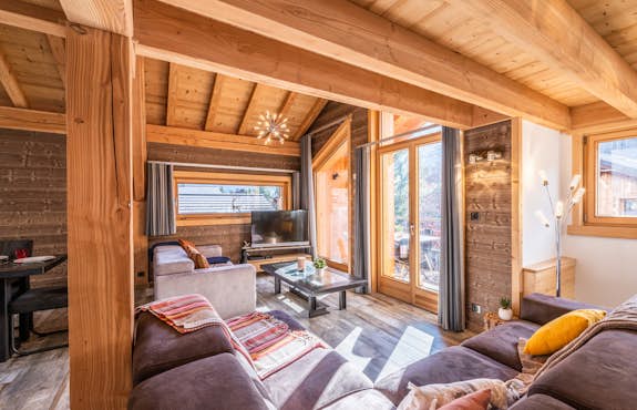 Apartment for 11 guests in Morzine | Emerald Stay
