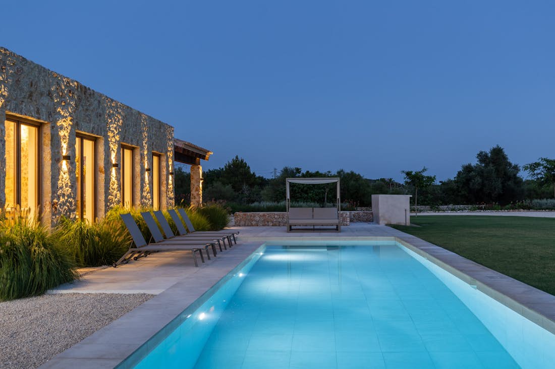 Majorque location - Camp de L'Oca - une piscine privée opulente avec vue sur l'océan dans la Villa Pollensa Golf de luxe avec vues méditerranéennes à Mallorca