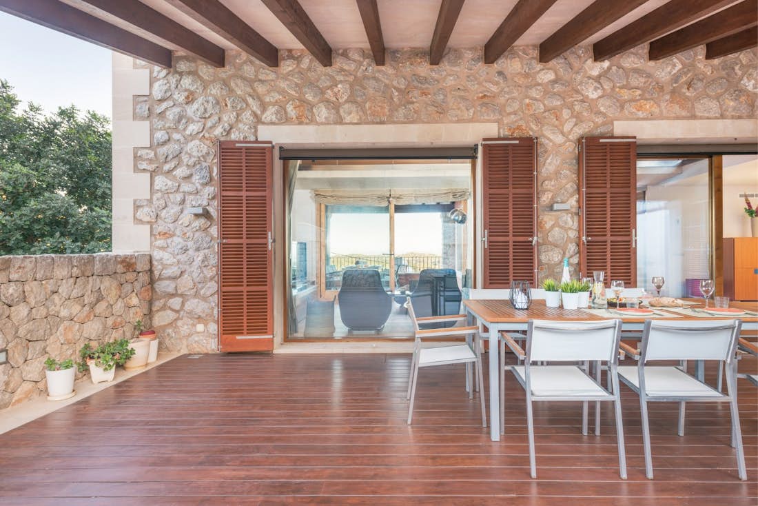 Majorque location - Villa Petit - Large terrace with Mountain views villa Petit in Mallorca