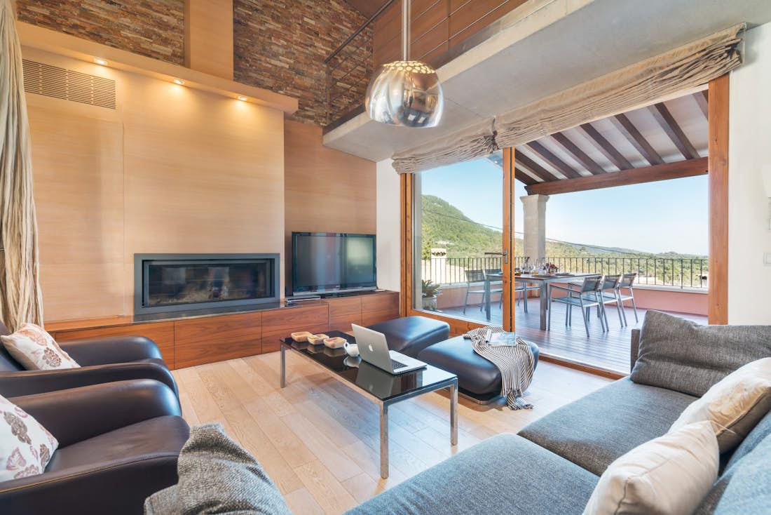 Majorque location - Villa Petit - Spacious living room in Mountain views villa Petit in Mallorca