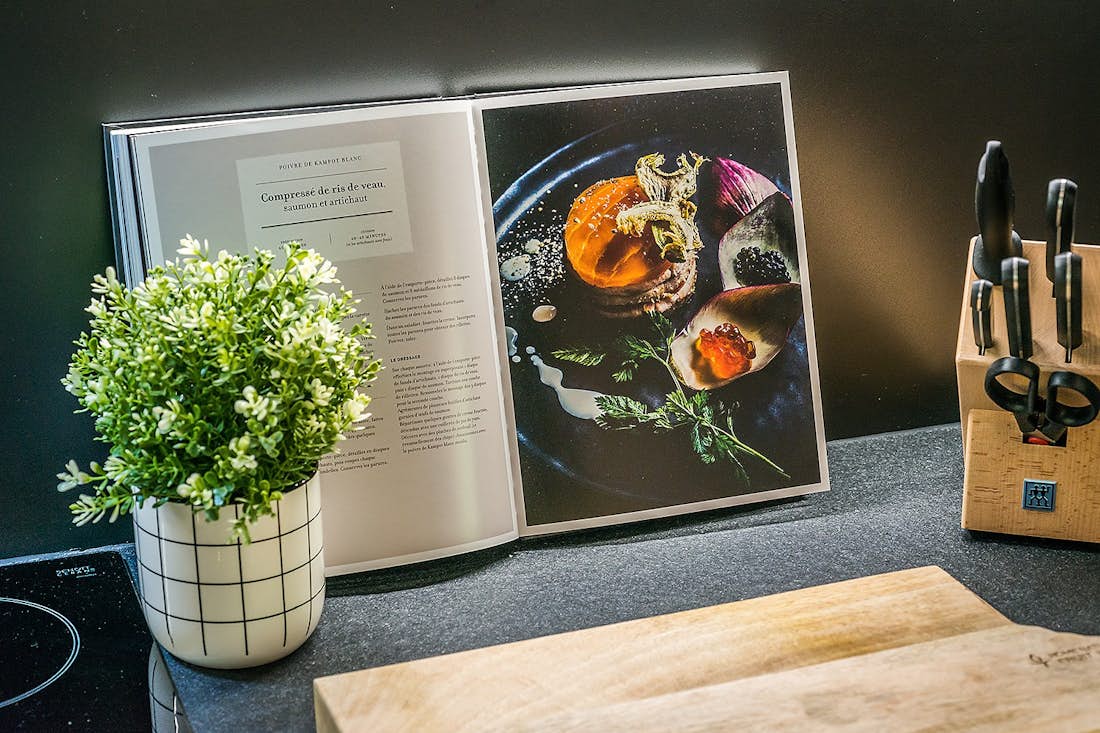 Green plant recipe book in chalet luxe Moulin 2 Les Gets