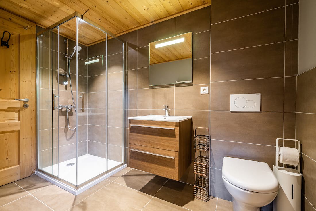 Design bathroom walk-in shower toilets hotel services chalet Balata Morzine
