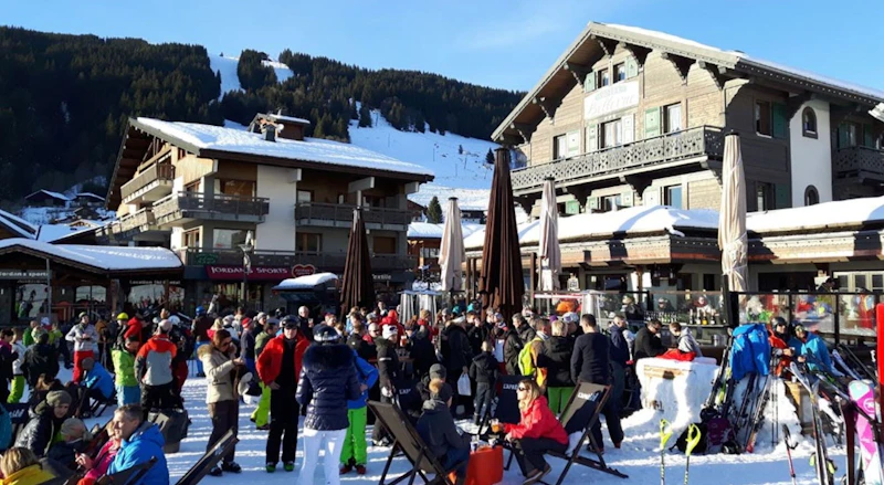 Everything You Need to Know About Skiing in Les Gets | Emerald Stay Everything You Need to Know About Skiing in Les Gets | Emerald Stay
