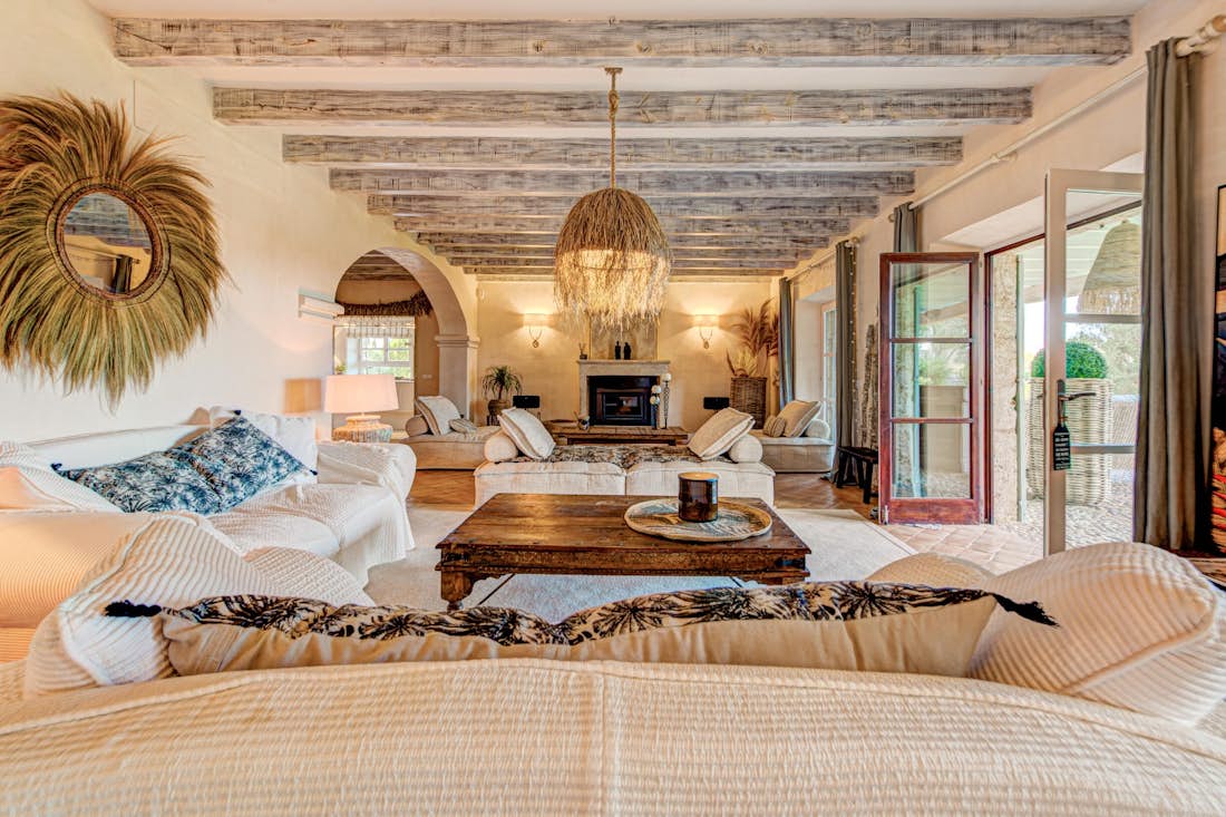 Mallorca accommodation - Pollensa Golf  - Spacious living room in mediterranean view Villa Pollensa Golf in Mallorca