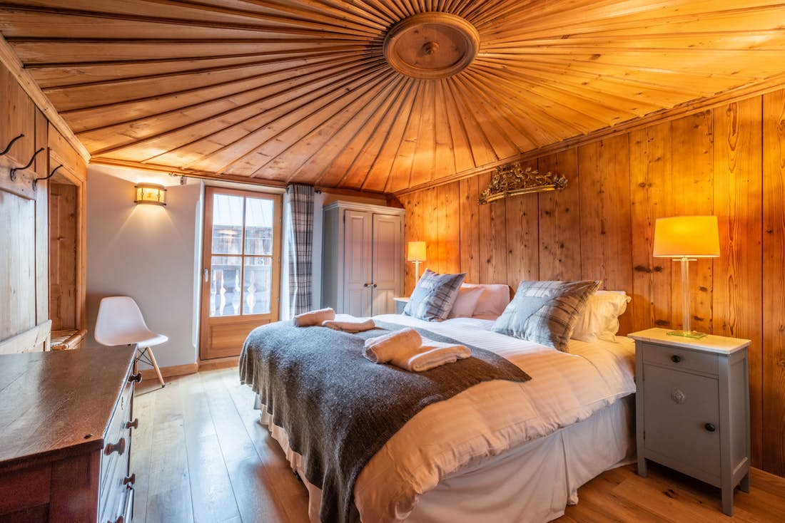 Cosy double bedroom ample cupboard space landscape views eco-friendly chalet La Ferme de Margot Morzine