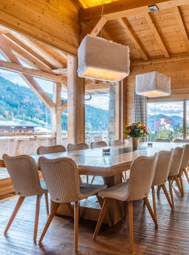 Alpine dining room luxury ski chalet Abachi Les Gets