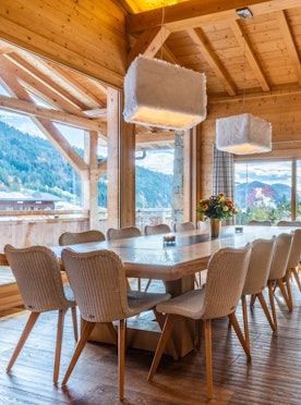 Alpine dining room luxury ski chalet Abachi Les Gets