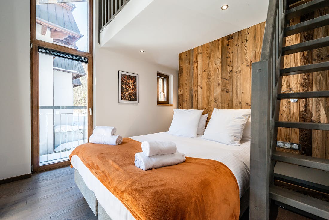 Chamonix accommodation - Apartment Ravanel - Luxury duplex ensuite bedroom with private bathroom at ski Chalet Ravanel in Chamonix