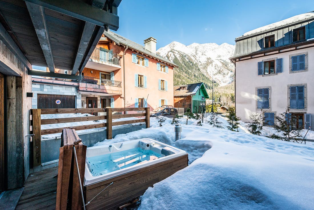 Wooden private sauna hot stones ski Chalet Douka Chamonix