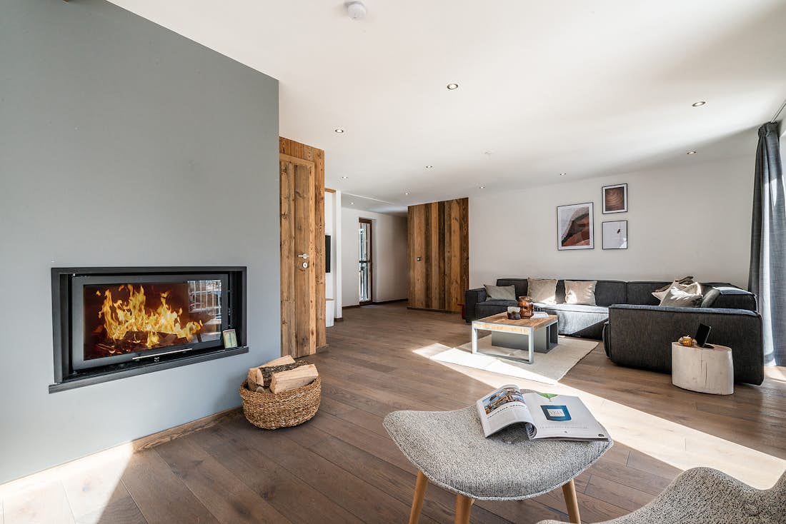 Chamonix accommodation - Apartment Ruby - Spacious living room in luxury family apartment Ruby Chamonix