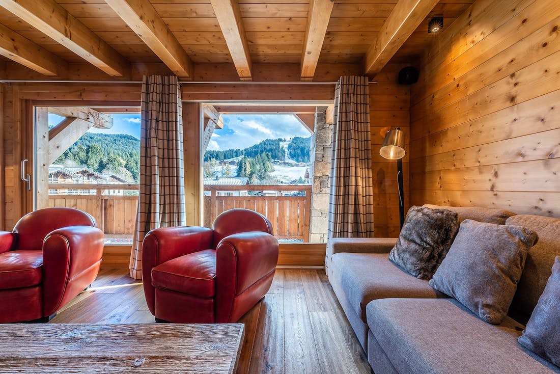 Les Gets accommodation - Chalet Abachi - Alpine living room at the luxury family chalet Abachi in Les Gets