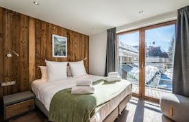 Chamonix location - Chalet Badi - Chambre double chaleureuse salle de bain privée chalet familial Badi Chamonix