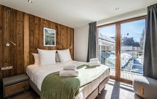 Chamonix accommodation - Chalet Badi - Luxury double ensuite bedroom private bathroom family chalet Badi Chamonix