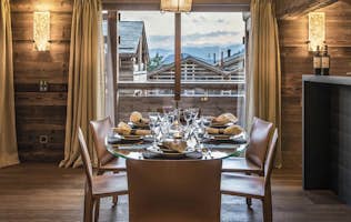 Verbier accommodation - Penthouse Place Blanche II - Lovely dining area views apartment Place blanche 2 Vebrier