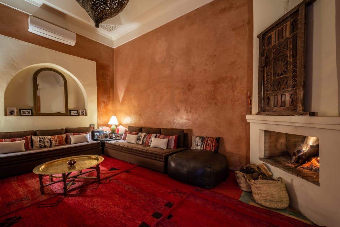 Indoor lounge area with moroccan indoor decoration at Adilah riad in Marrakech