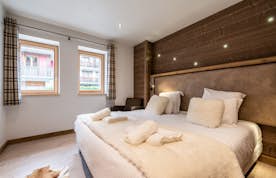 Morzine accommodation - Apartment Ourson - Luxury double ensuite bedroom private bathroom ski apartment Ourson Morzine