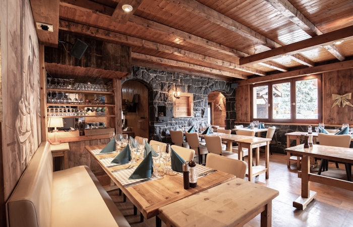 To do in Morzine: eat at Le Clin d'Oeil