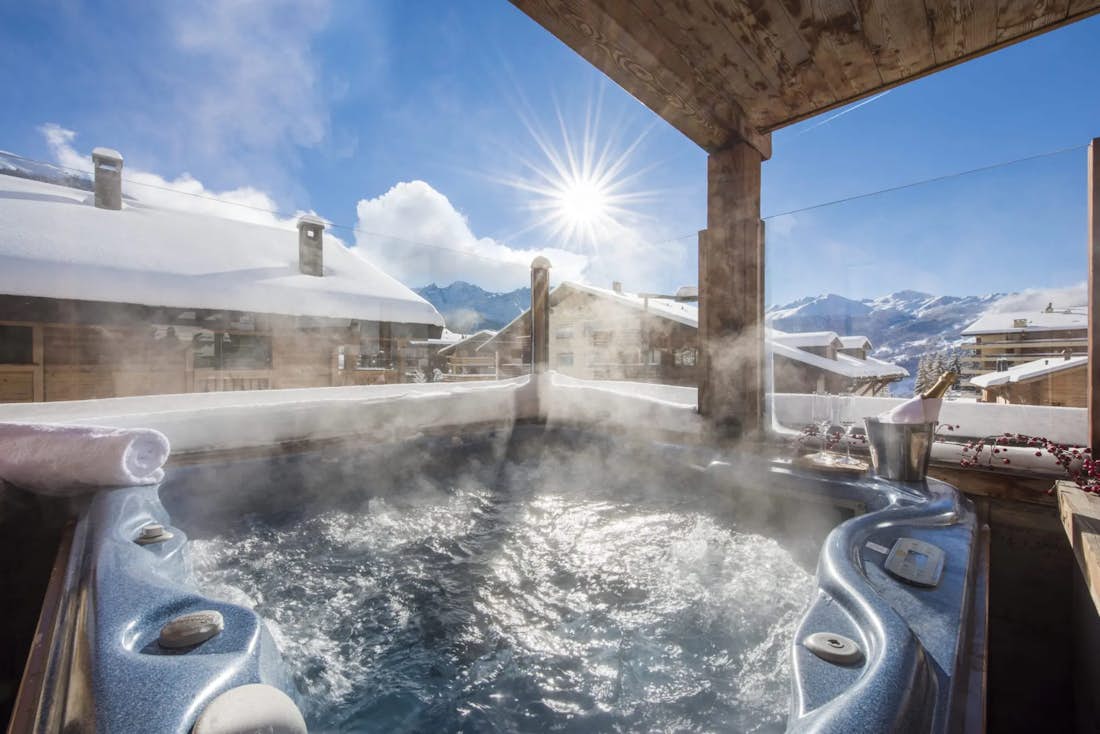 Verbier accommodation - Apartment Silver  - Jacuzzi in Chalet Silver in Verbier