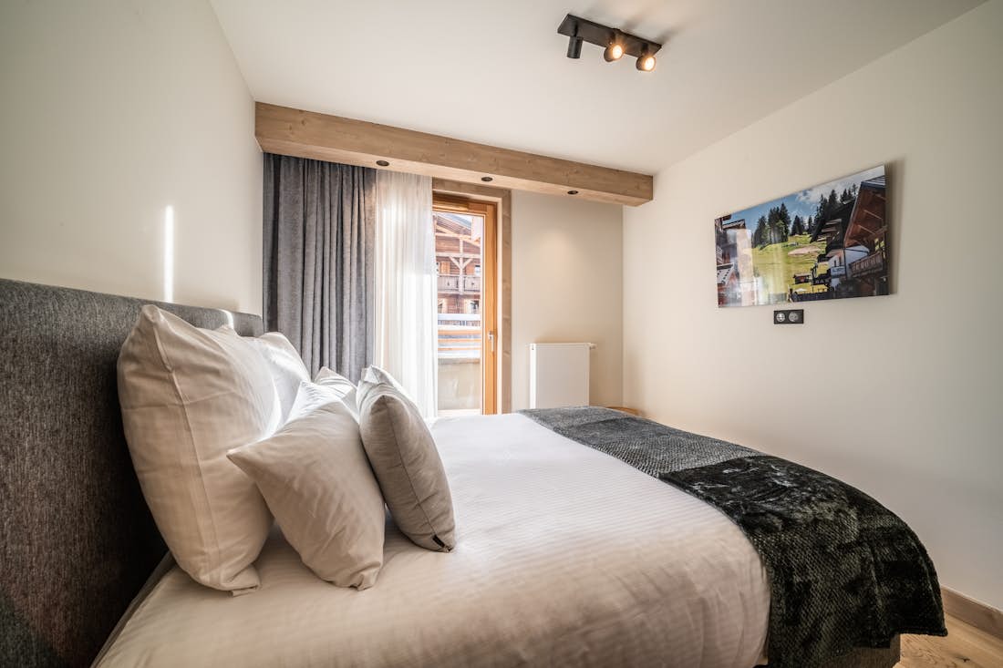 Les Gets accommodation - Apartment Kanoko - Cosy double bedroom at family apartment Kanoko Les Gets