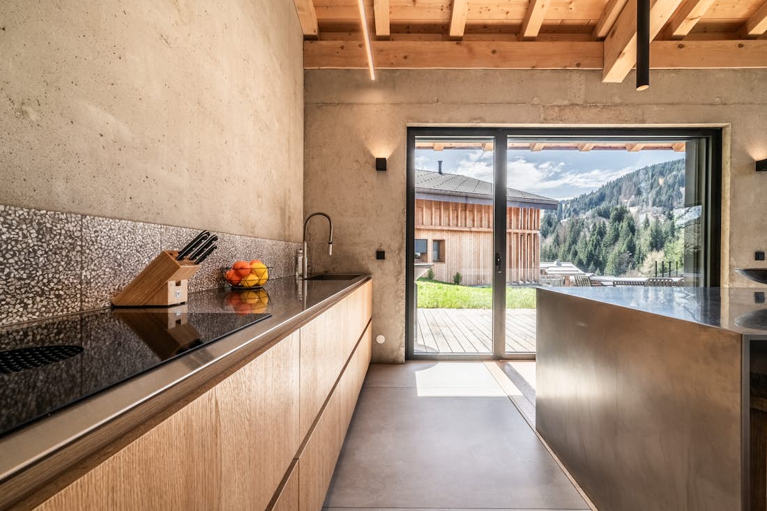 Morzine accommodation - Chalet Nelcote - A design fully equipped kitchen in eco-friendly chalet Nelcôte Morzine