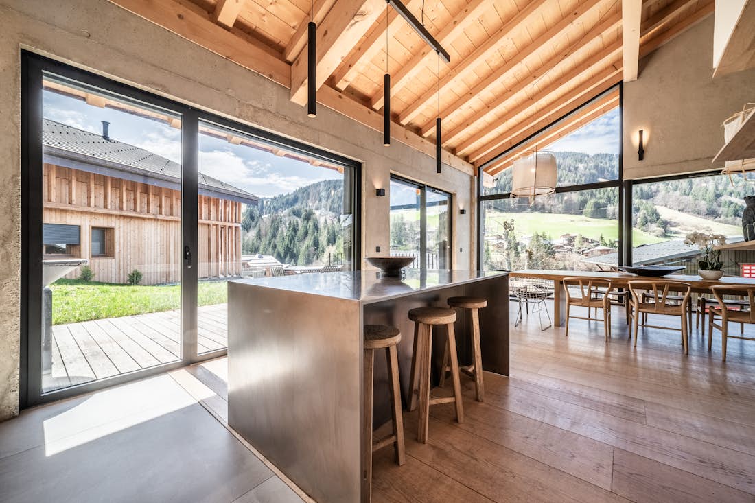 Verbier alojamiento - Chalet Nelcote - A design fully equipped kitchen in eco-friendly chalet Nelcôte Morzine