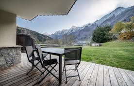 Large terrace mountain views family apartment Valvisons Les Houches