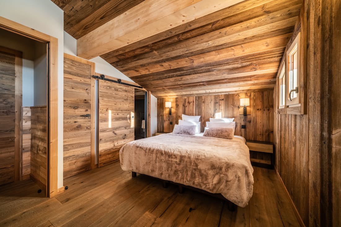 Les Gets accommodation - Chalet Floquet de Neu  - Luxury double ensuite bedroom at mountain views chalet Floquet de Neu Les Gets