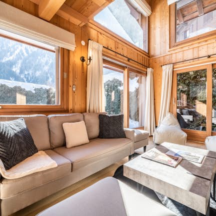 Chalet for 9 guests in Chamonix | Emerald Stay