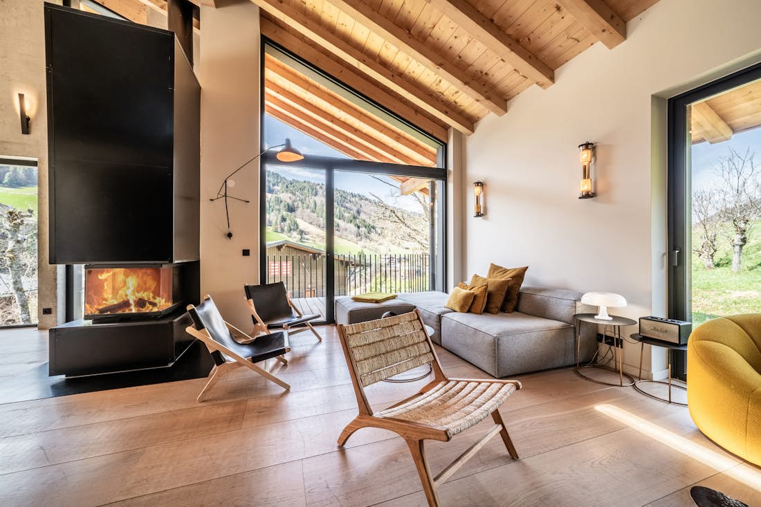 Morzine accommodation - Chalet Nelcôte - Contemporary living room in luxury luxury ski chalet chalet Nelcôte Morzine
