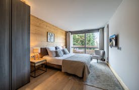 Luxury double ensuite bedroom family apartment Cortirion Megeve