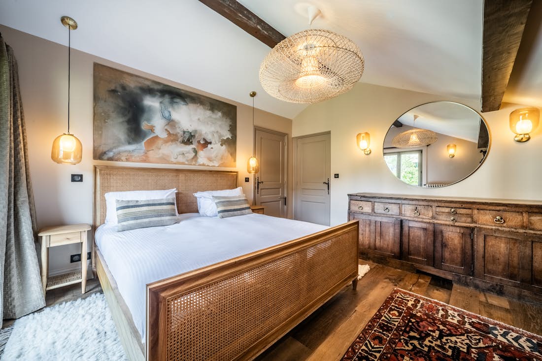 Morzine accommodation - Chalet La Rose de Clairiere  - Luxury double ensuite bedroom at family Chalet  La Rose en Clairiere  Morzine