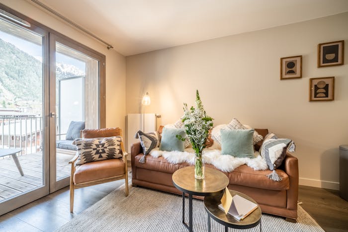 Spacieux salon élégant appartement luxe ski Kotibé Chamonix