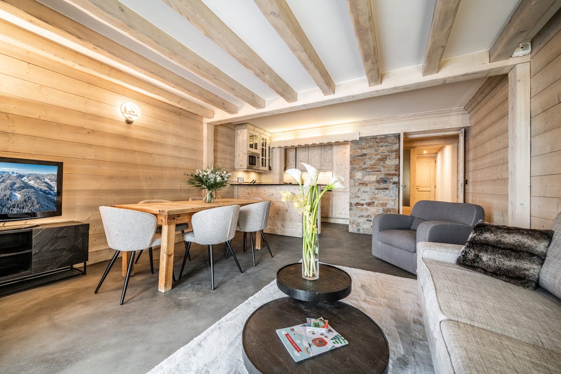 Courchevel accommodation - Apartment Mirador 1850 B - Cosy alpine living room with landscape views in ski in ski out apartment Mirador 1850 B Courchevel 1850