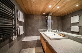 Modern bathroom amenities mountain views apartment Valvisons Les Houches