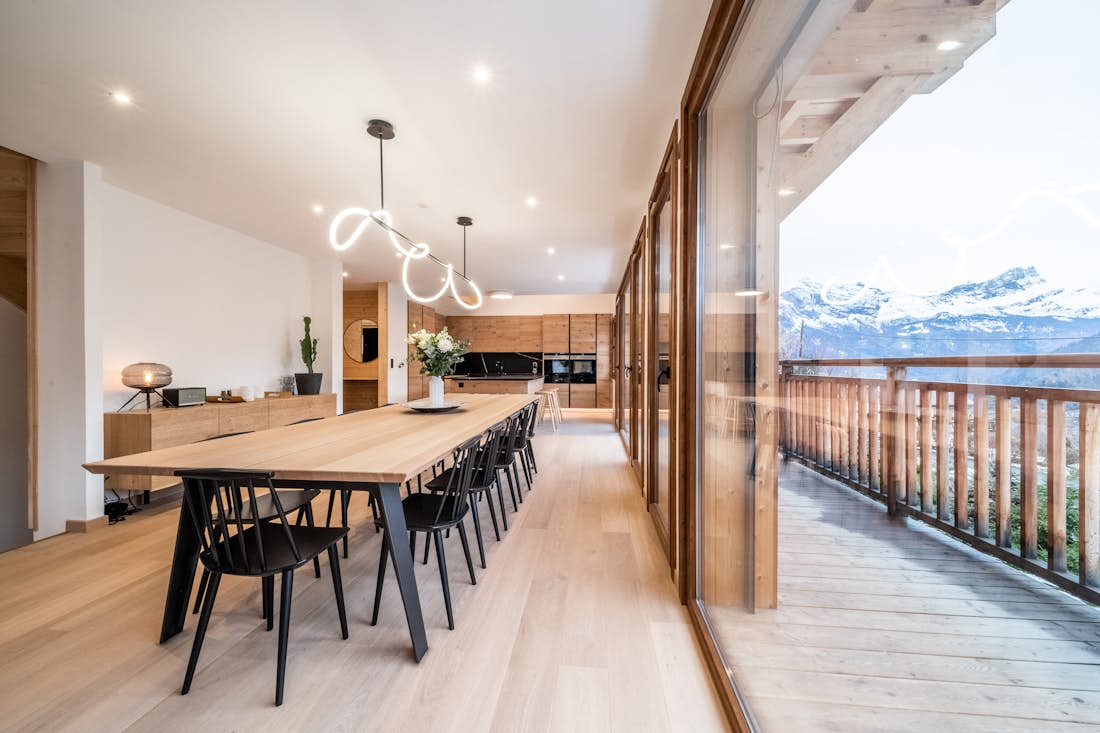 Beautiful open plan dining room ski chalet Arande Saint Gervais