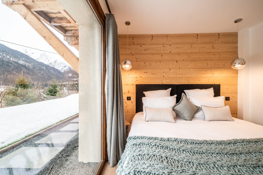 Luxury double ensuite bedroom ski chalet Arande Saint Gervais