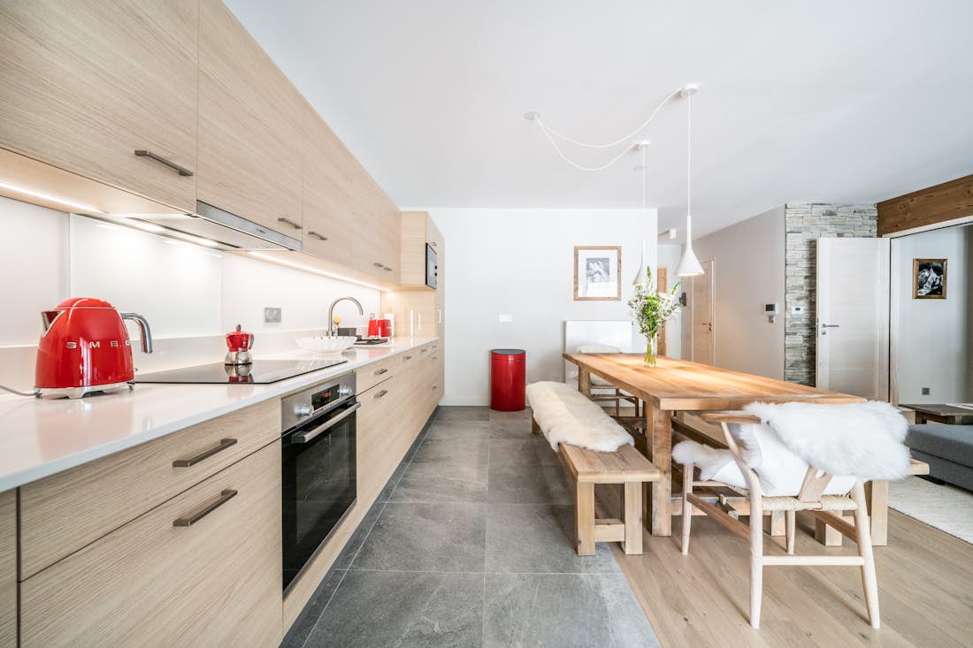 Chamonix accommodation - Apartment Kabano - Contemporary designed kitchen in ski apartment Ski apartment Kabano Chamonix