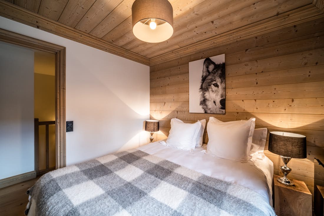 Chambre double confortable appartement luxe Cervino ski Courchevel Moriond