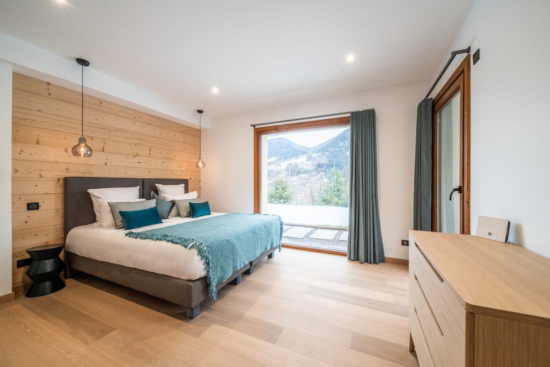 Saint-Gervais accommodation - Chalet Arande - Luxury double ensuite bedroom at ski chalet Arande Saint Gervais