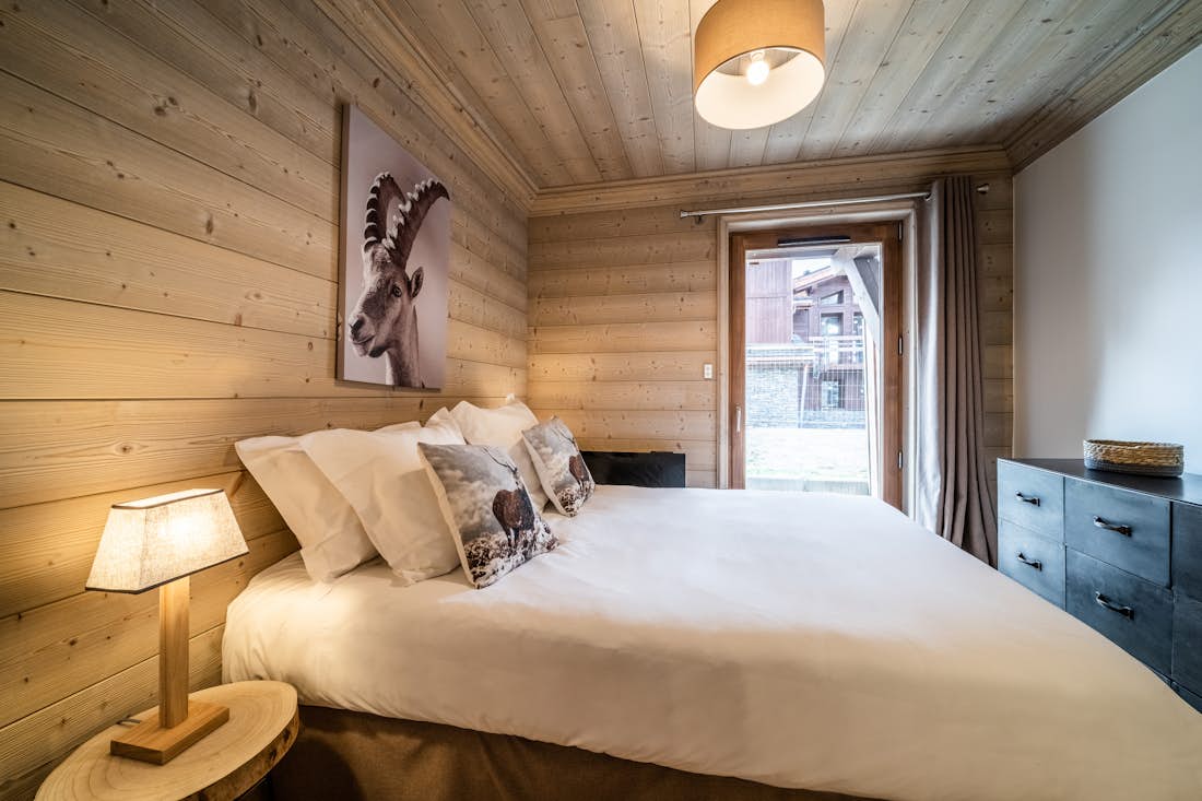 Chambre double confortable appartement de luxe ski Cervino Courchevel Moriond