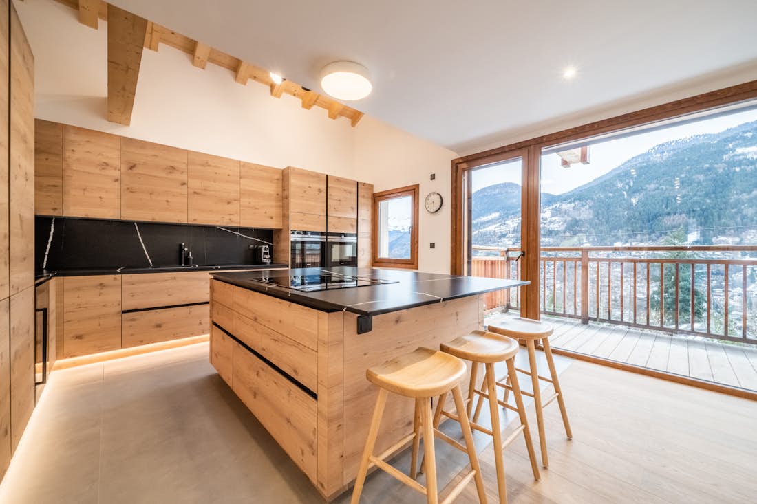 Saint-Gervais accommodation - Chalet Arande - Contemporary designed kitchen in ski chalet Arande Saint Gervais
