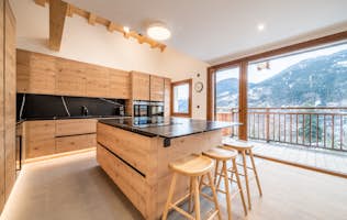 Verbier alojamiento - Chalet Arande - Comtemporary designed kitchen ski chalet Arande Saint Gervais